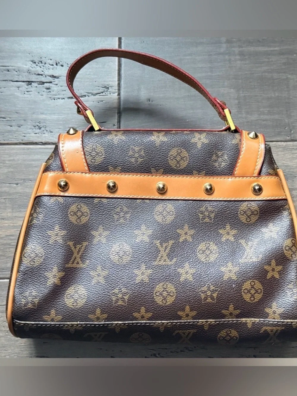 Source Unknown classic monogram